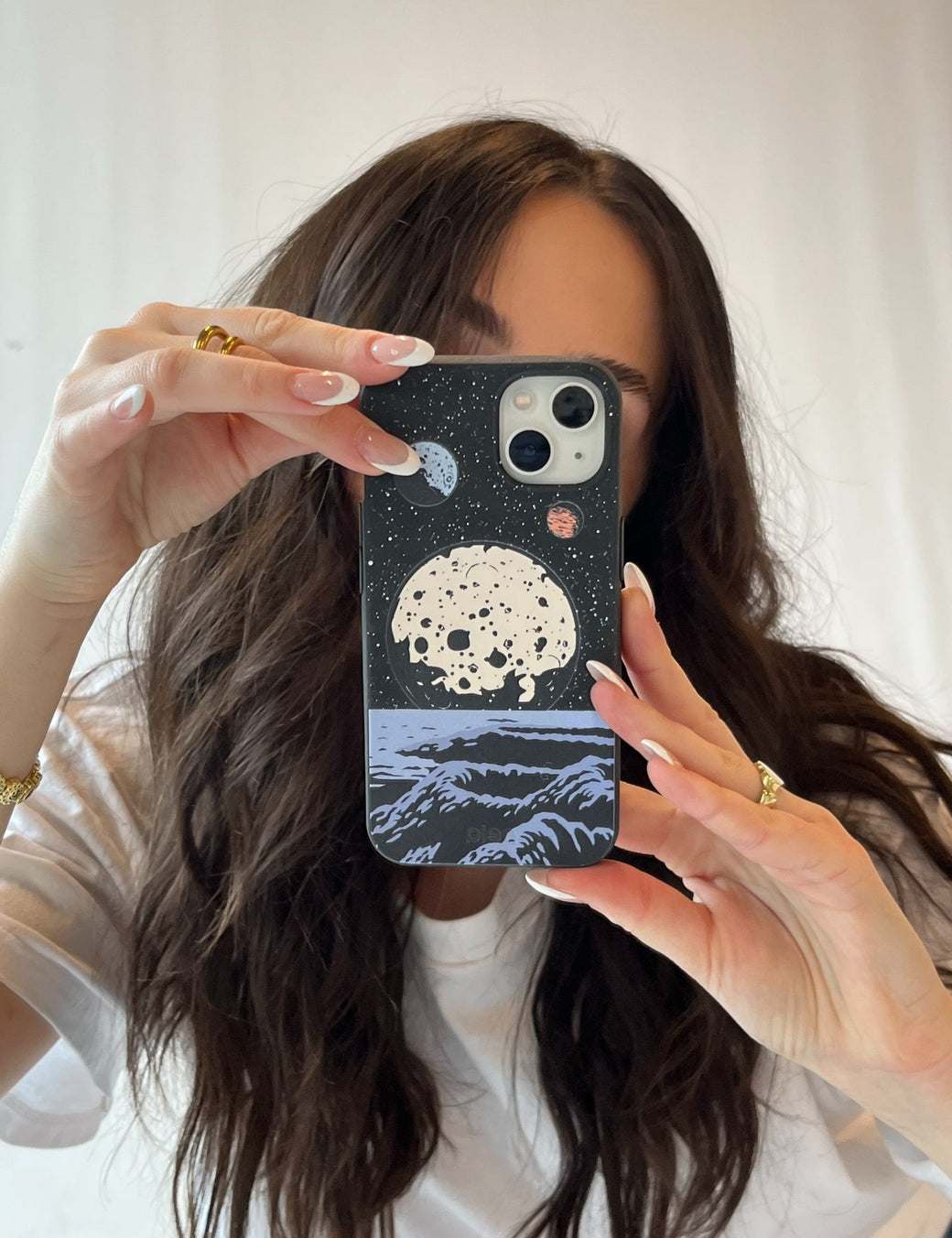 Black Retro Moon Samsung Galaxy S22 Ultra Case